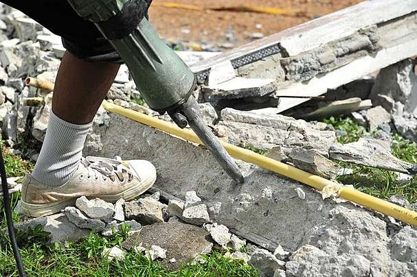 Concrete Cutting vs Jackhammering